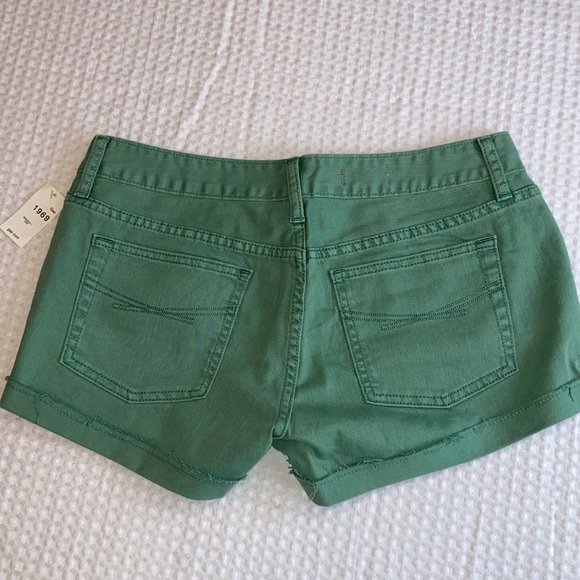 NEW! GAP 1969 Cut Off Cuffed Jean Shorts Size 28/6 Monaco Green - Picture 9 of 13